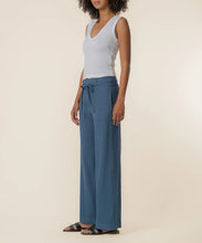 Load image into Gallery viewer, Meg Linen Wide Leg Pant in Coastal Blue