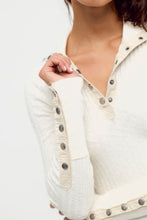 Load image into Gallery viewer, Surplus Cuff Top in Sugar Swizzle