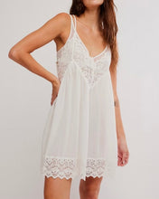 Load image into Gallery viewer, Fiona Slip in Clean Ivory