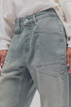 Load image into Gallery viewer, Minimalist Moxie Barrel Jean in Aloe