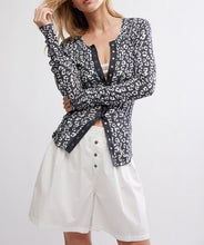 Load image into Gallery viewer, Going Places Printed Cardi in Charcoal Combo