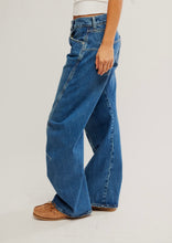 Load image into Gallery viewer, Fable Low-Rise Twisted Seam Jean in Heartsong