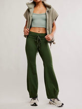 Load image into Gallery viewer, Quick Step Bubble Pant in Ivy