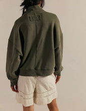 Load image into Gallery viewer, Timeless Pullover in Adventurer