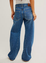 Load image into Gallery viewer, Fable Low-Rise Twisted Seam Jean in Heartsong