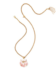 Load image into Gallery viewer, Kendra Scott Lucia Shell Vintage Gold Pendant Necklace in Neutral Scallop