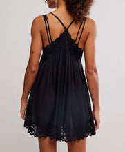 Load image into Gallery viewer, Fiona Slip in Black