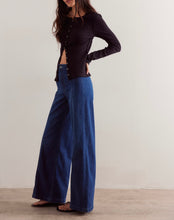 Load image into Gallery viewer, Libre Wide Leg Jean in Lock and Key