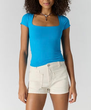 Load image into Gallery viewer, Sunfade Clean Lines Baby Tee in Hyper Teal