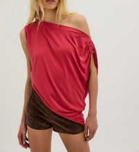 Load image into Gallery viewer, Cascadia Tunic in Berry Twist
