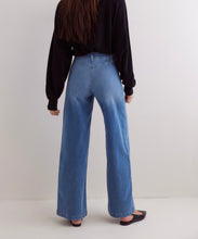 Load image into Gallery viewer, Libre Wide Leg Jean in Goodie Goodie