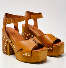 Load image into Gallery viewer, Cecily Clogs in Luggage