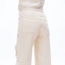 Load image into Gallery viewer, Mid Rise Cargo Pant in Off White