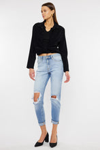 Load image into Gallery viewer, High Rise Mom Fit Jeans
