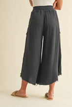 Load image into Gallery viewer, Frayed Hem Culotte Pant in Charcoal
