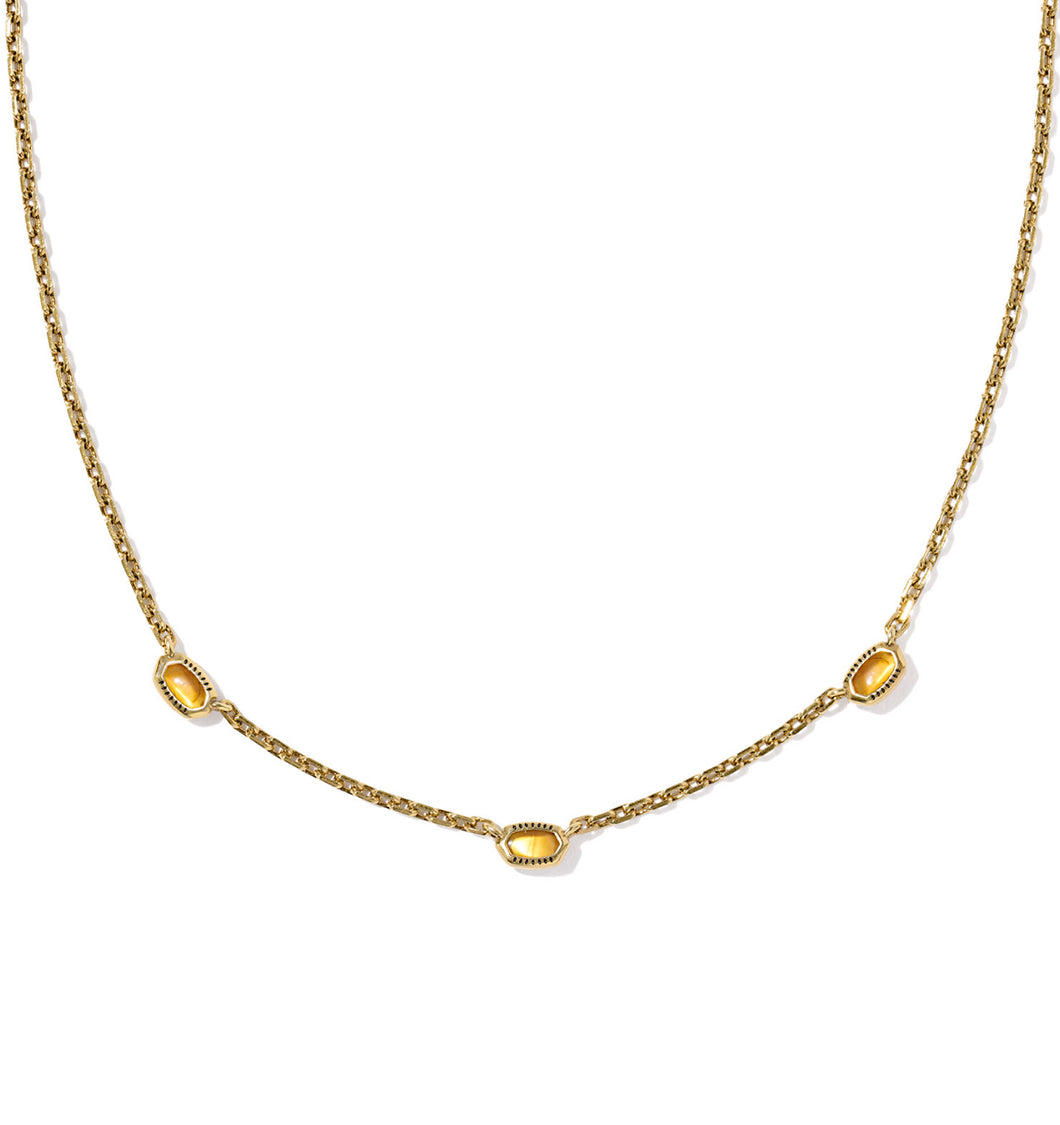Kendra Scott Mini Elisa Vintage Gold Three Stone Necklace in Marbled Amber Illusion