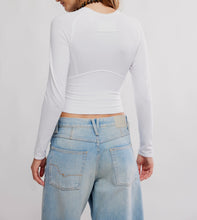 Load image into Gallery viewer, Protagonist Long Sleeve in Ivory
