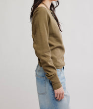 Load image into Gallery viewer, Jess Long Sleeve in Beech Leaves
