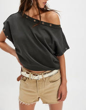 Load image into Gallery viewer, Billie Tee in Black
