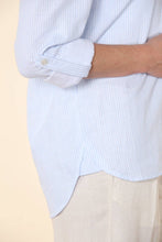 Load image into Gallery viewer, Light Blue &amp; White Stripe Button Down Top
