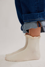 Load image into Gallery viewer, Ruffle Sock Pack in Tainted Love Mix
