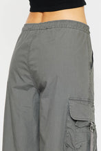 Load image into Gallery viewer, High Rise Relaxed Cargo Pant in Olive
