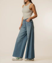 Load image into Gallery viewer, Blake High Rise Super Wide Leg in Wistfulness Wash
