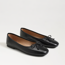 Load image into Gallery viewer, Alie Ballet Flat in Black Leather
