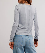 Load image into Gallery viewer, Nova Long-Sleeve Tee in Greyhound
