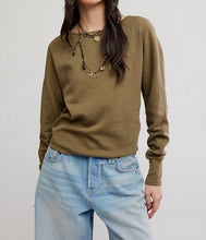 Load image into Gallery viewer, Jess Long Sleeve in Beech Leaves
