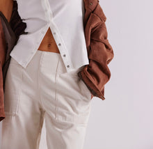 Load image into Gallery viewer, Breezy Denim Pull-On Jeans in Bright Lights
