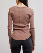 Load image into Gallery viewer, Jamie Henley Long Sleeve in Sepia Clay

