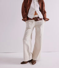 Load image into Gallery viewer, Breezy Denim Pull-On Jeans in Bright Lights
