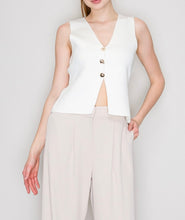 Load image into Gallery viewer, Knit Vest in Cream
