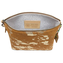 Load image into Gallery viewer, Marlow Downtown Crossbody
