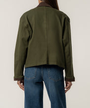 Load image into Gallery viewer, Palmer Jacket in Tuscan Grove
