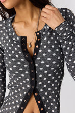 Load image into Gallery viewer, Going Places Printed Cardi in Dots - Black Combo
