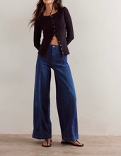 Load image into Gallery viewer, Libre Wide Leg Jean in Lock and Key
