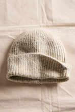 Load image into Gallery viewer, Frostline Beanie in Ivory
