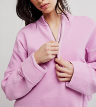 Load image into Gallery viewer, Celeste Quarterzip in Hummingbird Pink
