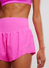 Load image into Gallery viewer, Carpe Diem Short in Fuchsia Flirt
