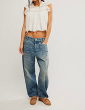 Load image into Gallery viewer, Minimalist Moxie Barrel Jean in High Hopes
