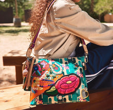 Load image into Gallery viewer, Dezi Downtown Crossbody
