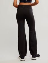 Load image into Gallery viewer, Quick Step Bubble Pant in Black

