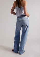 Load image into Gallery viewer, We The Free Fable Twisted Seam Jean in Art School
