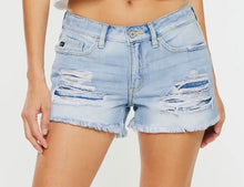 Load image into Gallery viewer, Mid Rise Boyfriend Fit Shorts in Light Wash
