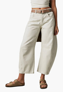 Good Luck Mid Rise Barrel Jean in Milk
