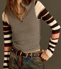 Load image into Gallery viewer, We The Free Avery Zip Up in Black Combo
