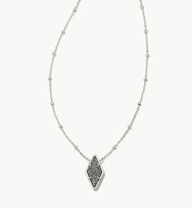 Kendra Scott Kinsley Short Pendant Necklace