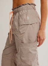 Load image into Gallery viewer, In The Wild Pant in Goal Post
